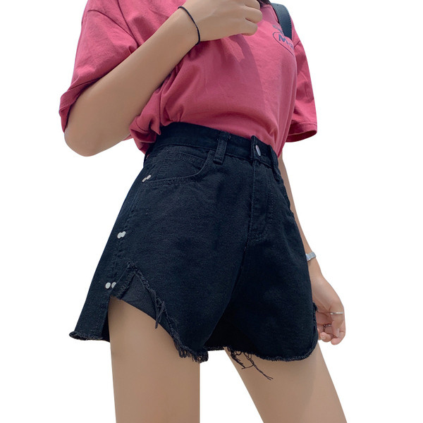 Pantaloni scurți de damă actuali în negru cu talie înaltă