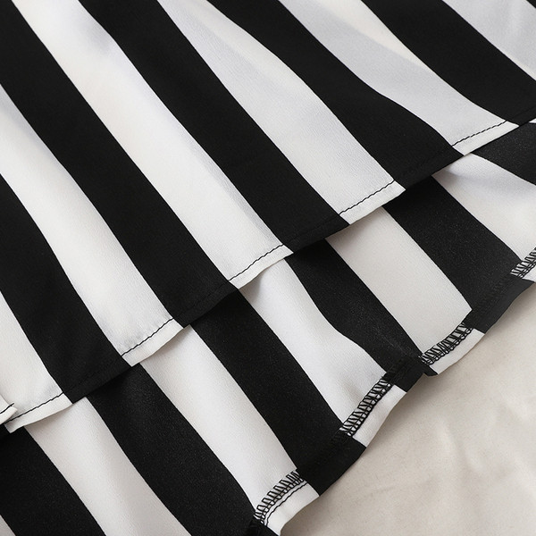 Cămașă de damă modernă în dungi-cu nasturi