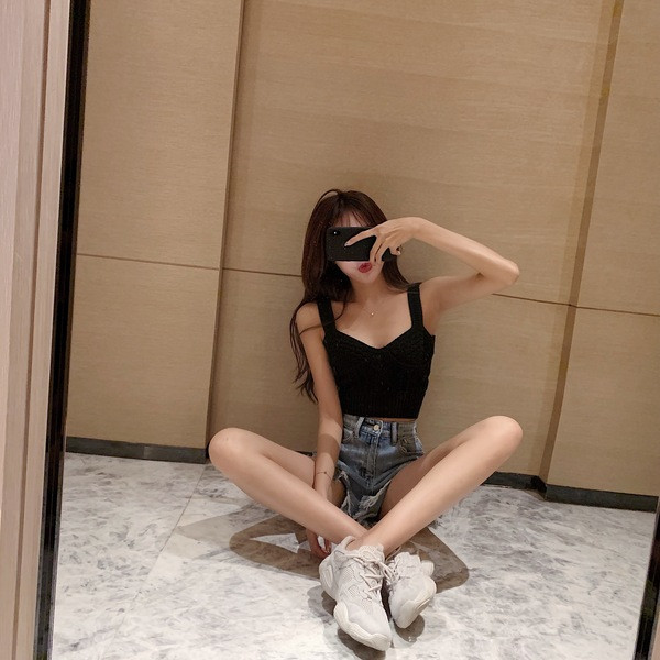 Pantaloni scurți casual dama in doua culori cu motive rupte