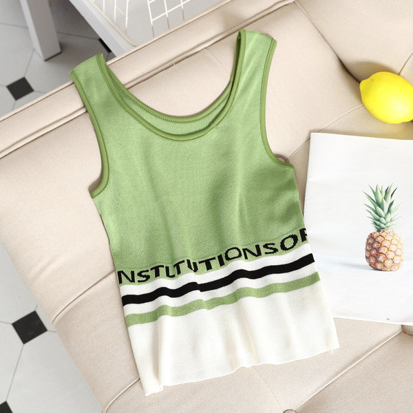 Maieu de damă în patru culori cu inscripție și decolteu O