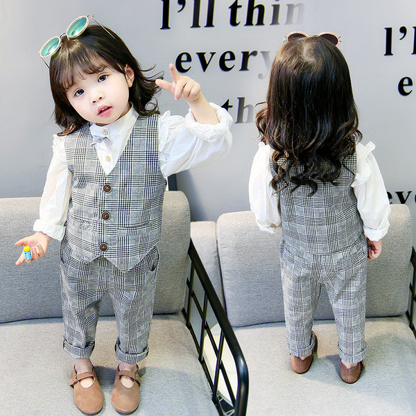 Set elegant pentru copii, care include o vestă și pantaloni de culoare gri