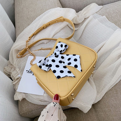 Geanta de dama moderna cu panglica si maner lung