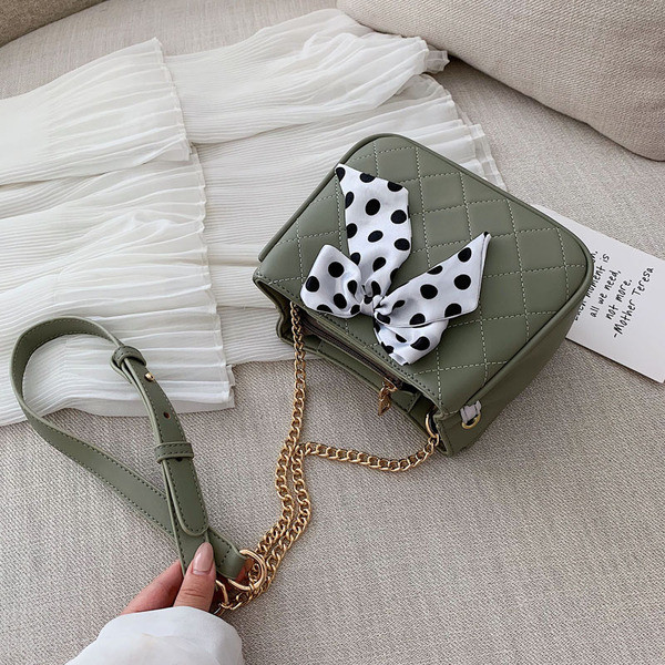 Geanta de dama moderna cu panglica si maner lung