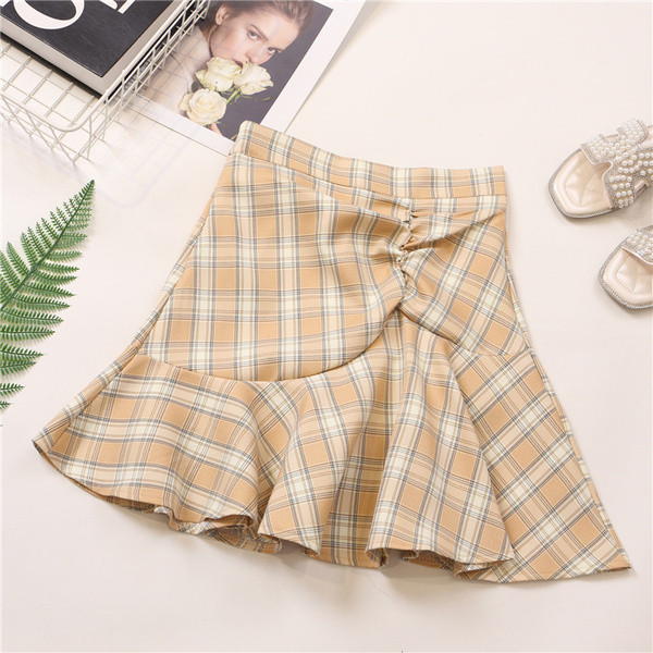 Model fustă de damă croiată în mai multe culori