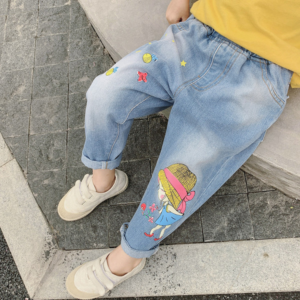 Blugi de copii actuali pentru fete cu talie inalta si aplicatie colorata