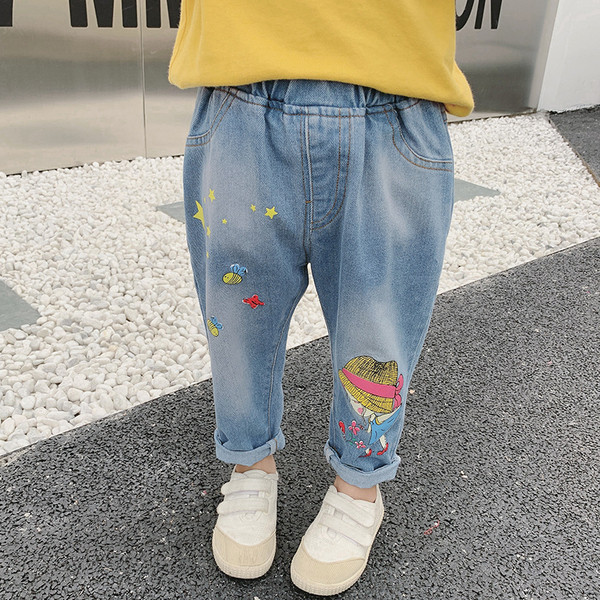 Blugi de copii actuali pentru fete cu talie inalta si aplicatie colorata