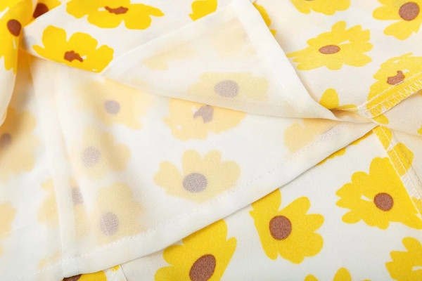 Fusta de dama cu talie elastica si aplicatie colorata