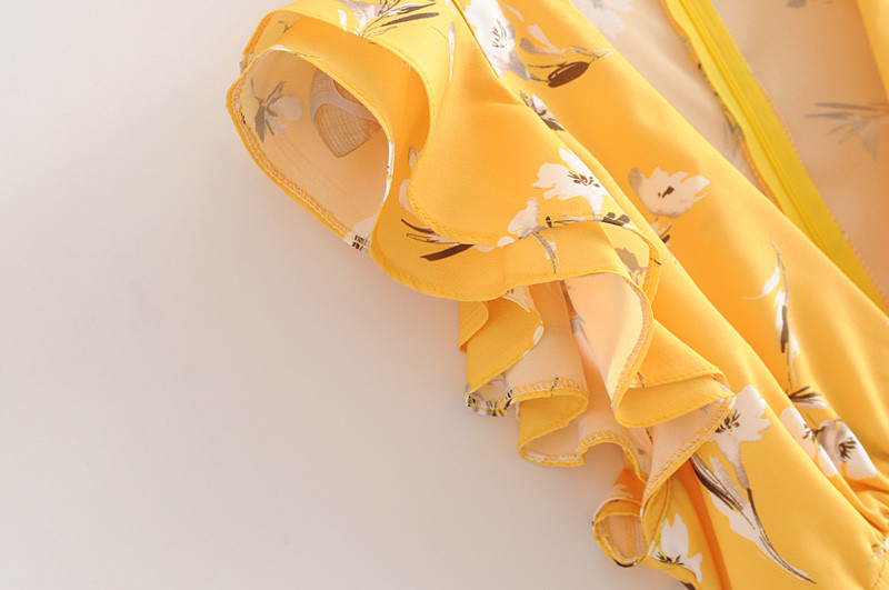 Rochie elegantă de damă, cu decolteu în V adânc, de culoare galbenă