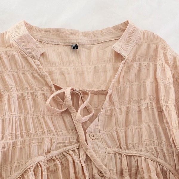 Bluza de dama decupata cu cravate in alb, negru si roz