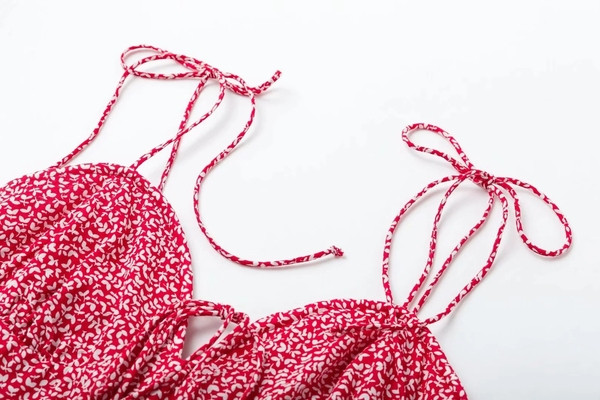 Rochie de dama cu bretele subtiri - model scurt