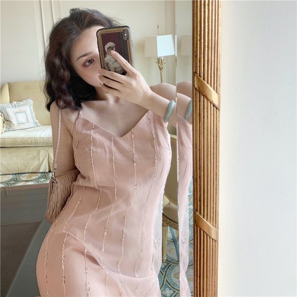 Rochie lungă de damă actuală cu decolteu în V cu bretele subțiri