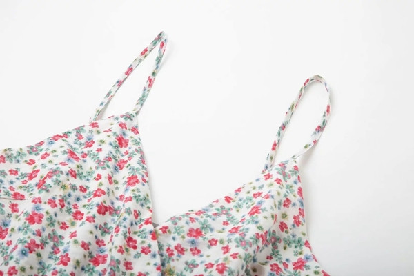 Rochie de dama cu bretele subtiri si decolteu in V cu model floral