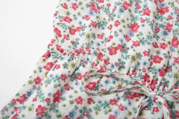 Rochie de dama cu bretele subtiri si decolteu in V cu model floral