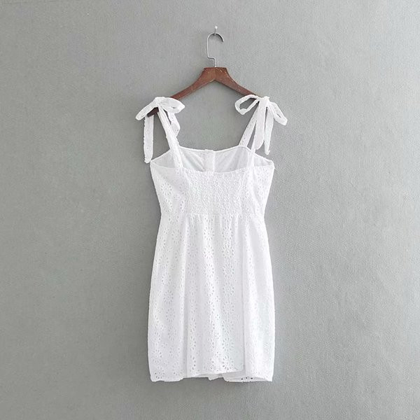 Rochie moderna de dama cu nasturi in alb