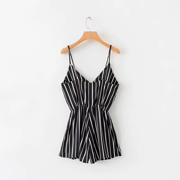 Salopeta dama in dungi cu bretele subtiri - model scurt