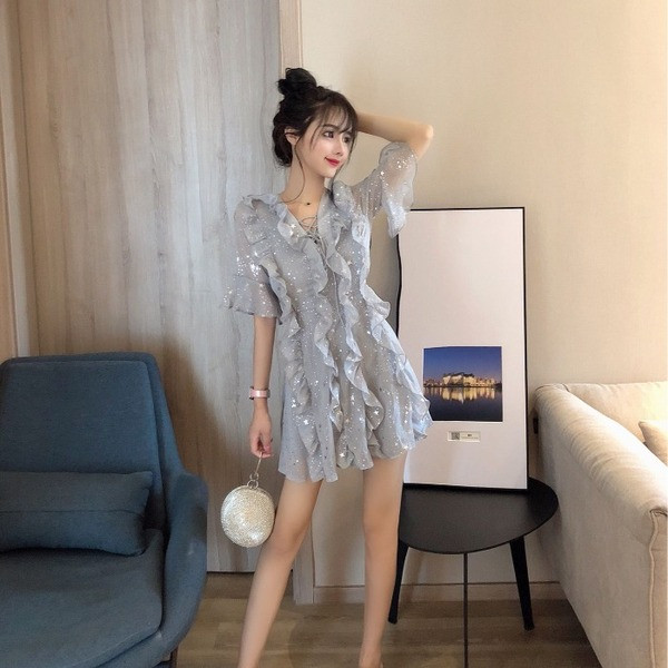 Rochie scurtă de damă actuală de culoare gri