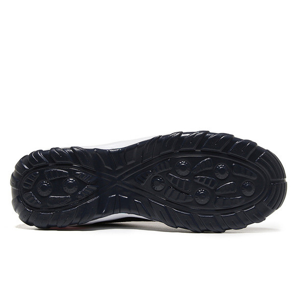 Tenisi de dama controversati cu talpa groasa in patru culori