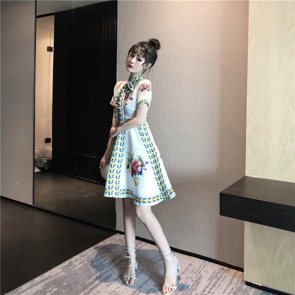 Rochie de dama moderna - model croiat cu model floral