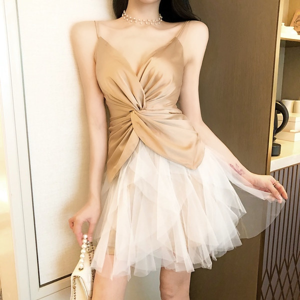 Rochie scurta de dama eleganta cu tul