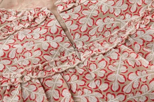 Rochie casual de dama cu bretele subtiri si model floral