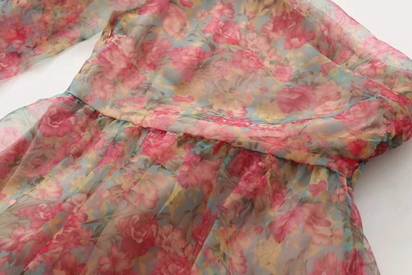 Rochie de dama eleganta cu o maneca si tul