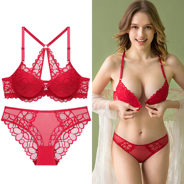 Lenjerie de dama moderna din dantela in mai multe culori