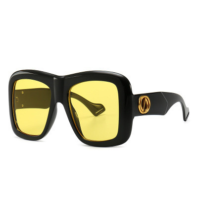 Ochelari moderni de dama cu rama din plastic si lentile patrate