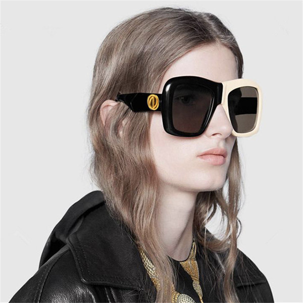 Ochelari moderni de dama cu rama din plastic si lentile patrate