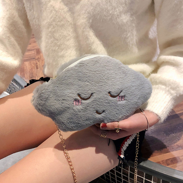 Geanta de dama moderna cu lant metalic in trei culori