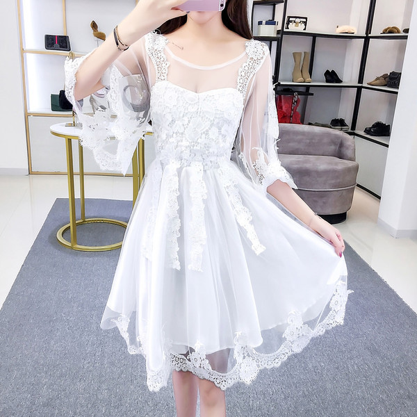 Rochie de dama actuala din dantela in mai multe culori