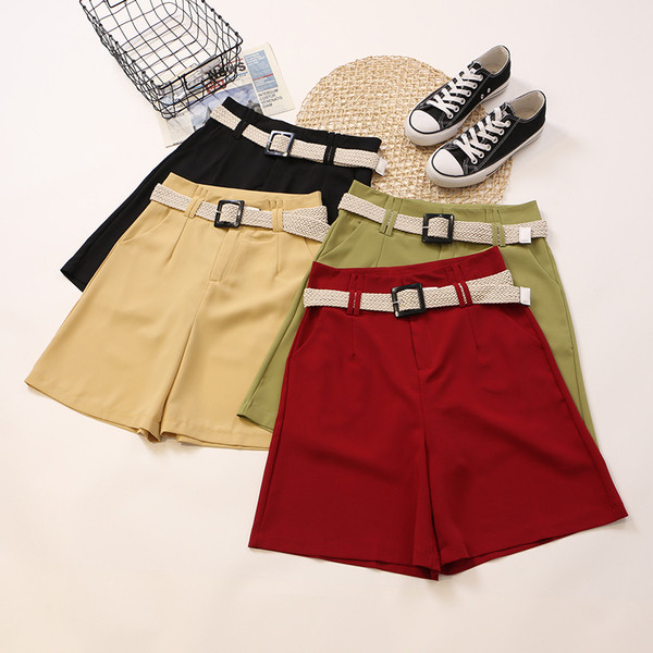 Pantaloni scurti de dama stilati model uni cu talie inalta in mai multe culori