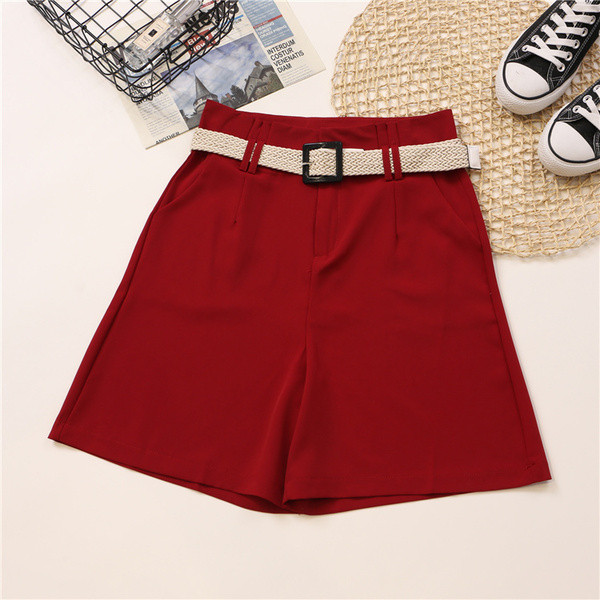 Pantaloni scurti de dama stilati model uni cu talie inalta in mai multe culori