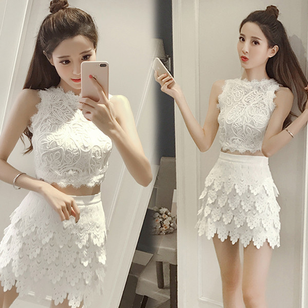 Set modern de fustă și maiou de damă de culoare albă