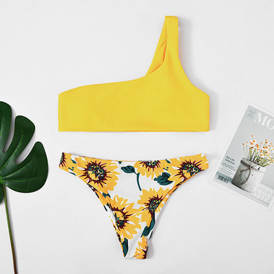 Μαγιό σε floral σχέδιο σε δύο χρώματα