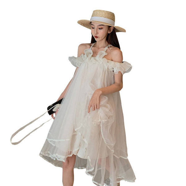 Rochie actuală de damă în alb cu tul