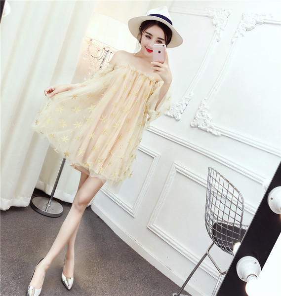 Rochie modernă de damă cu mâneci căzute cu model floral