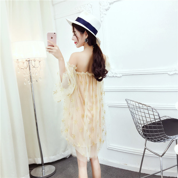 Rochie modernă de damă cu mâneci căzute cu model floral