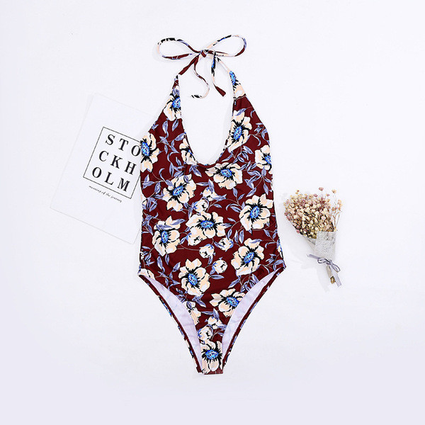 Costum de baie complet cu model floral și bretele