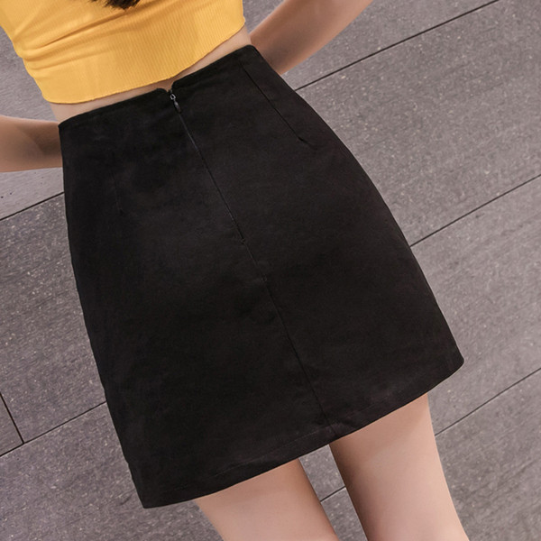 Fusta de dama moderna cu talie inalta si nasturi