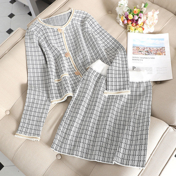 Set de dama din doua parti in gri si negru