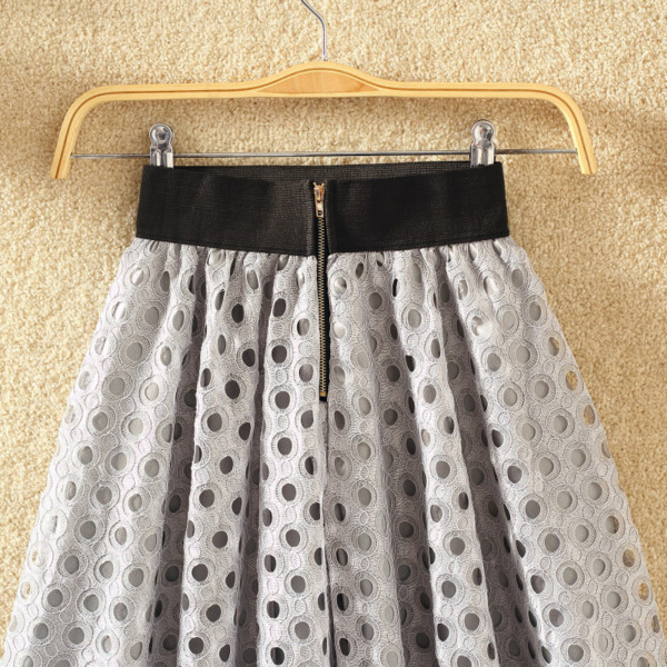 Model de fustă modernă de damă cu croiala în patru culori