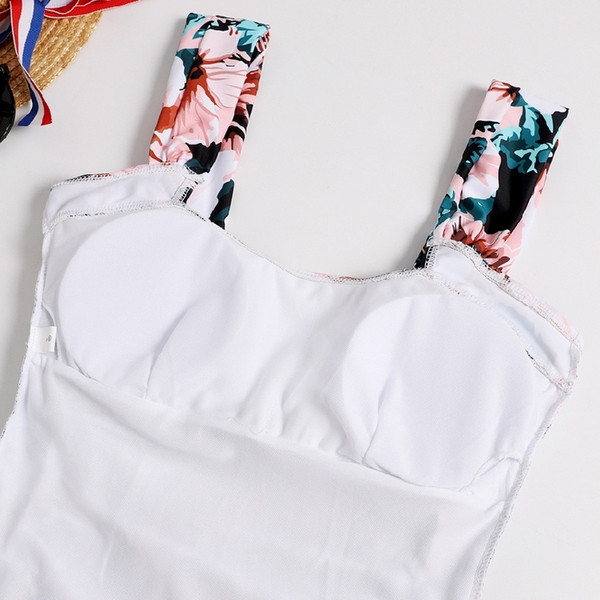 Costum de baie complet cu model floral