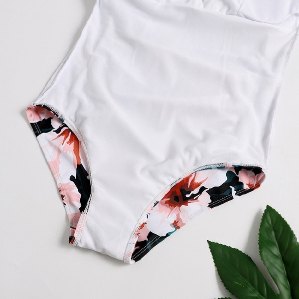 Costum de baie complet cu model floral