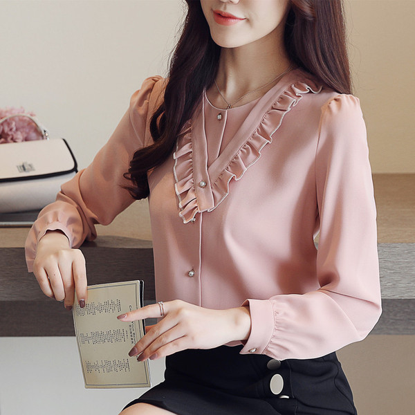 Cămașă elegantă de damă în roz cu perle decorative