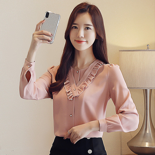 Cămașă elegantă de damă în roz cu perle decorative