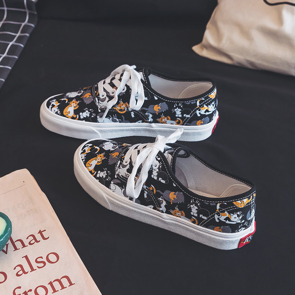 Tenisi casual dama cu aplicatii alb-negru