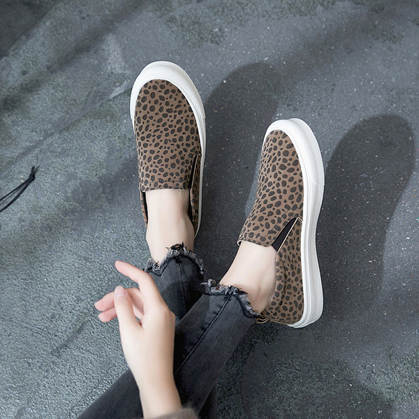 Mocasini casual dama cu model leopard in negru si maro