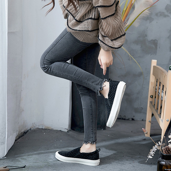 Mocasini casual dama cu model leopard in negru si maro