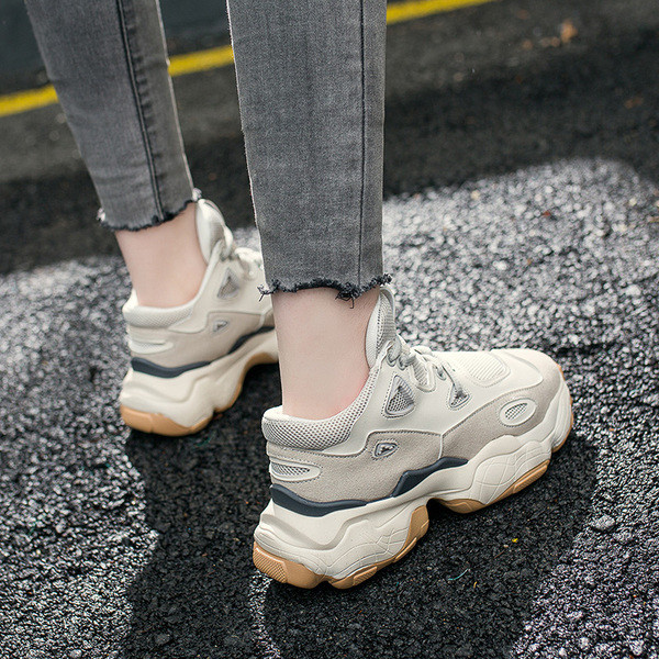 Model nou de adidasi de dama cu talpa aspra in trei culori