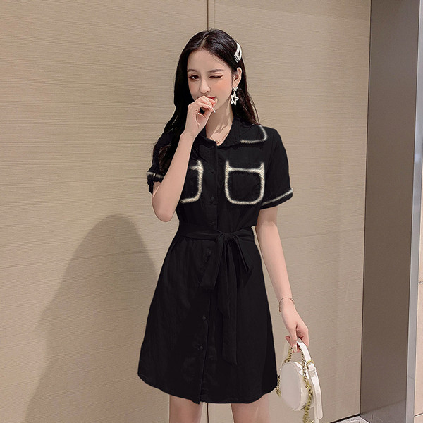 Aktuális női rövid ruha két színben